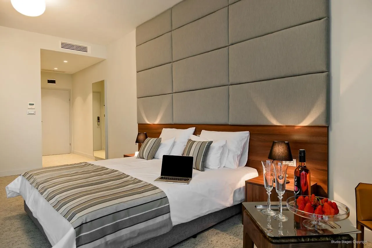 **** Bed and breakfast Priska Med Luxury Rooms Split Croacia
