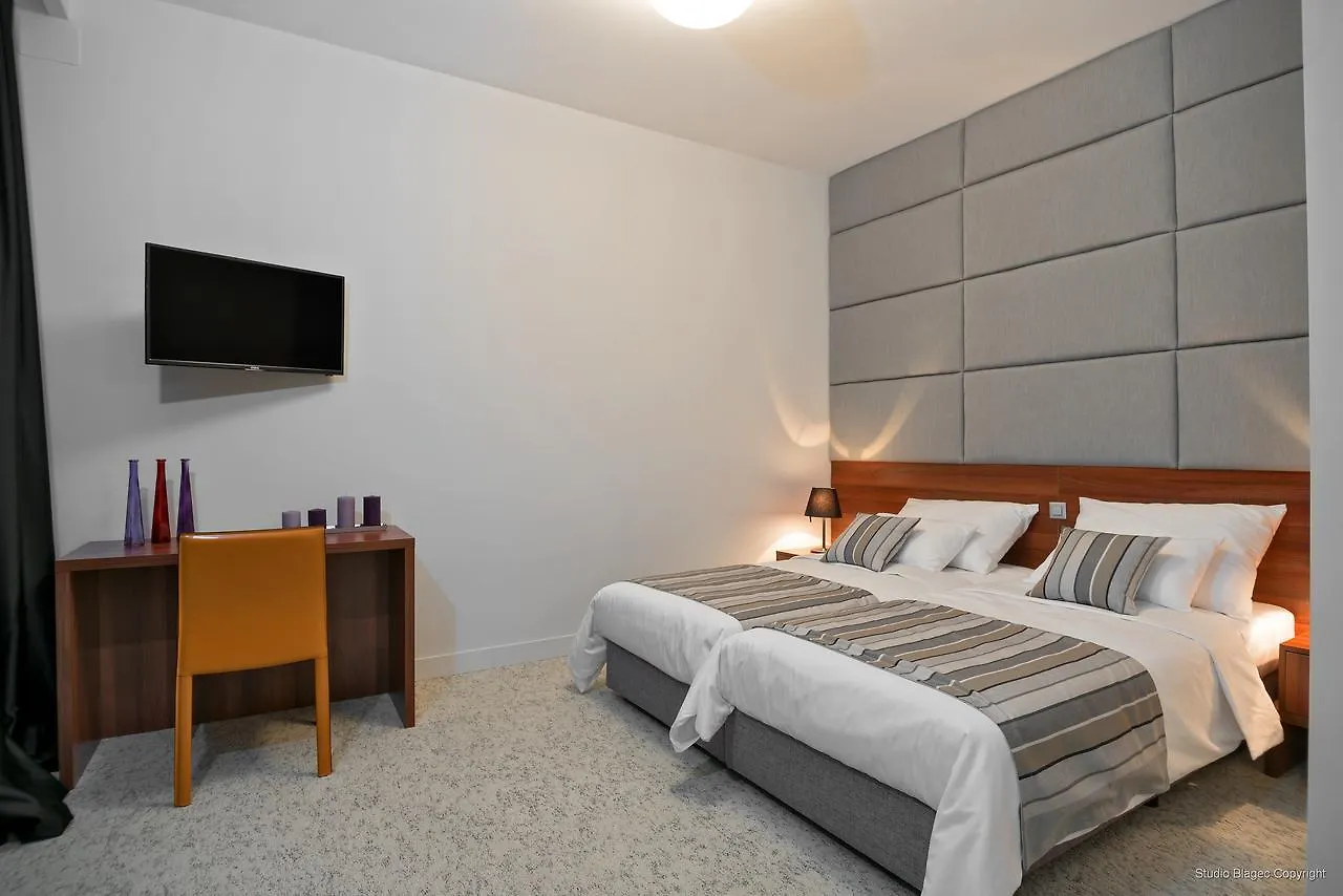 Priska Med Luxury Rooms Split Bed & Breakfast