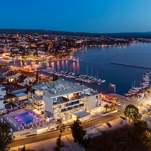 ***** Szálloda Luxury Riva Horvátország